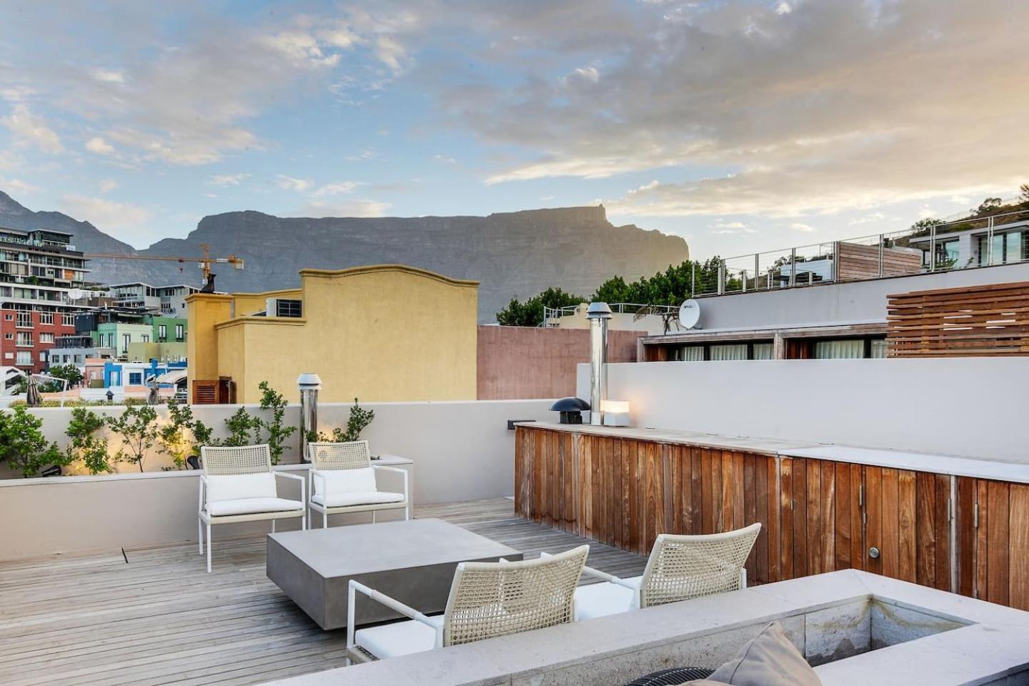 157 Waterkant Apartment